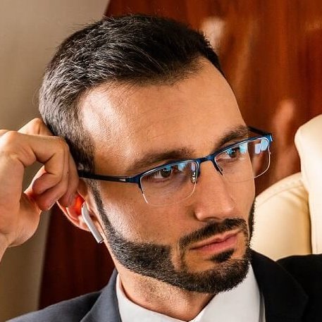 businessman flying on private jet 2021 09 01 23 59 24 utc cropped.jpg